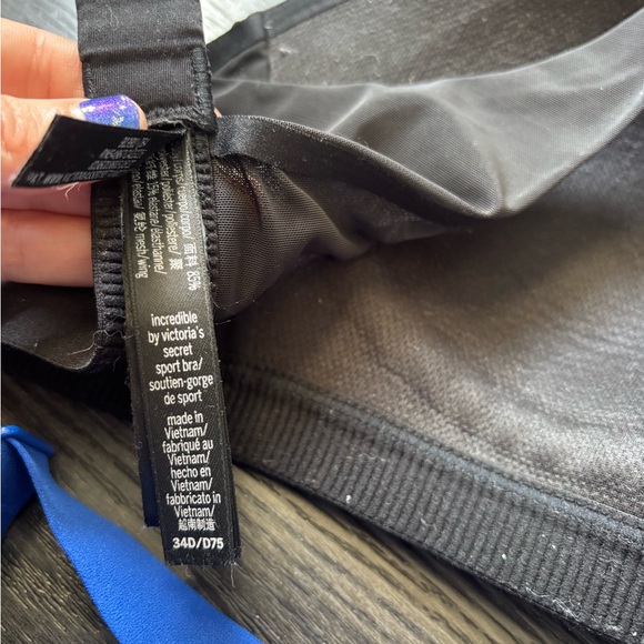 Victoria’s Secret sports bra Set - Blue, Black, Pink, Mint - Picture 7 of 9